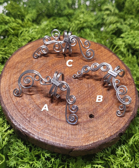 "Conciencia" Stainless Steel Ear Cuff