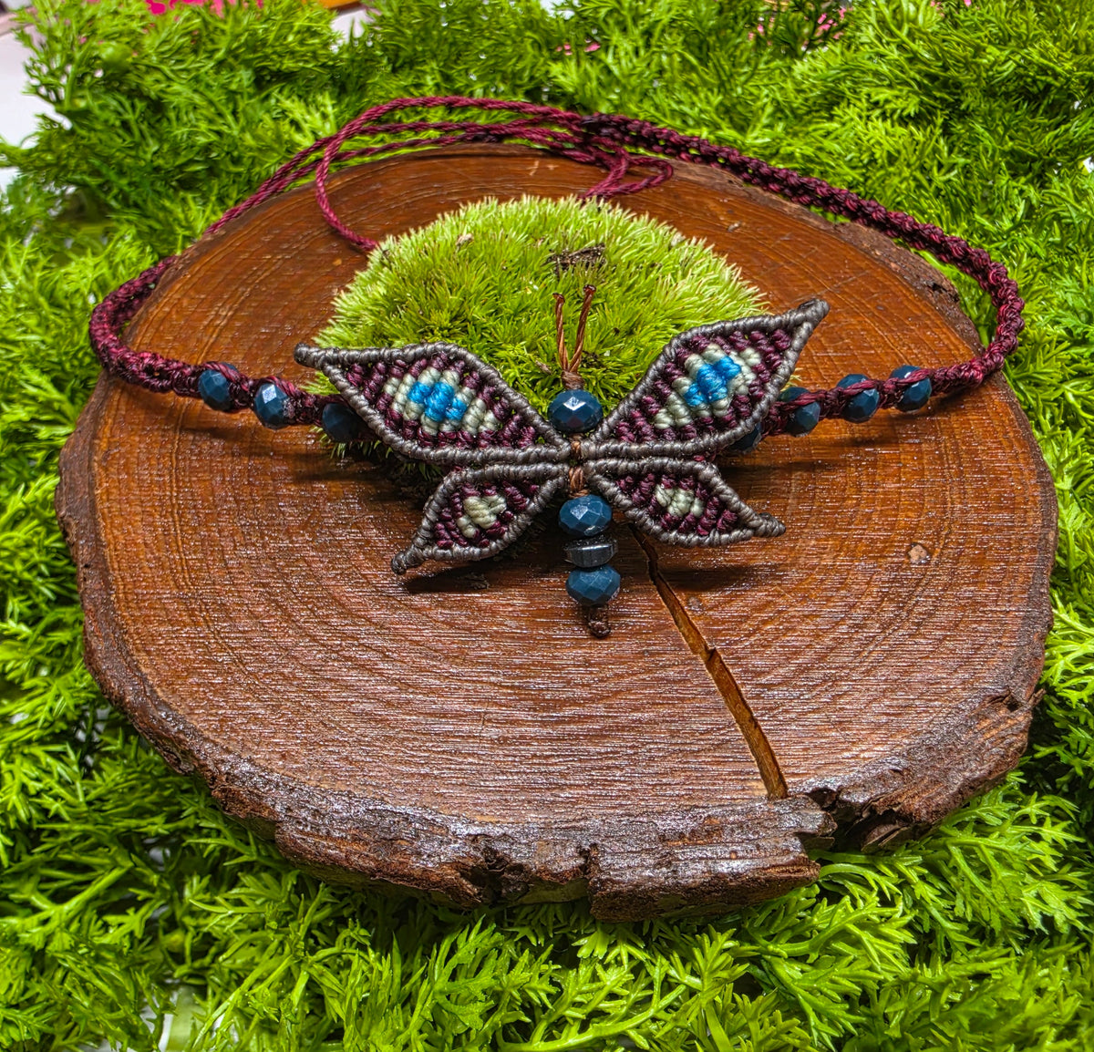 Wine butterfly choker