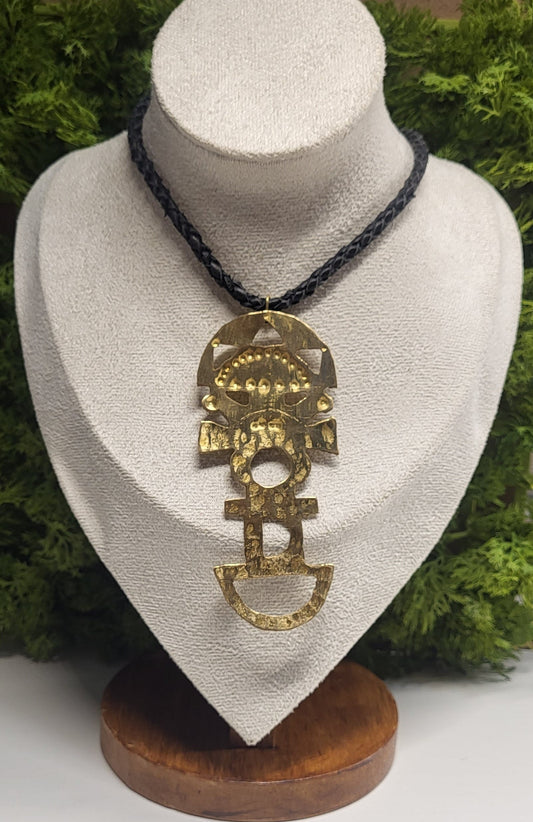 Tumi pendant necklace