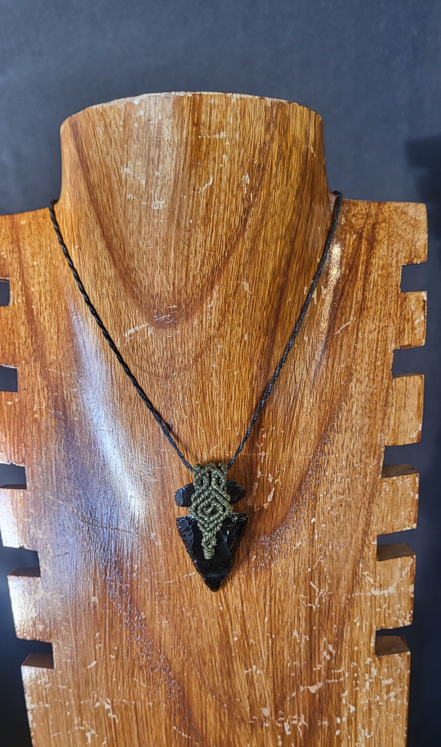 Obsidian Arrow Neclkace