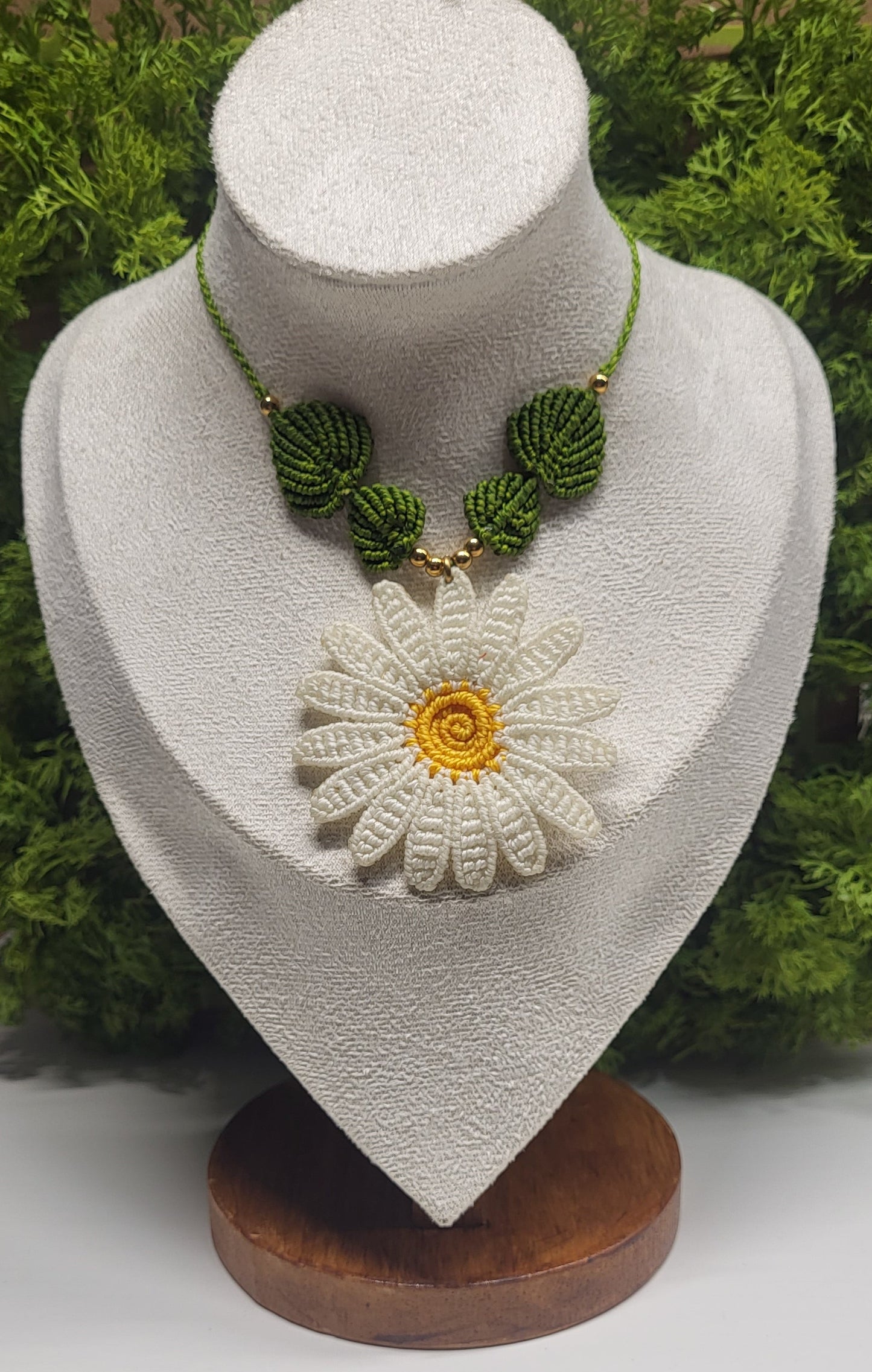 Daisy Neclkace