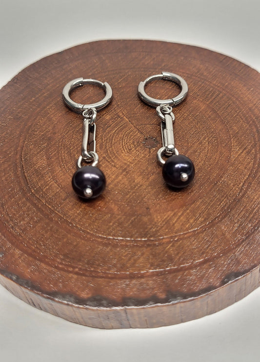 Geometric Black Pearl Earrings